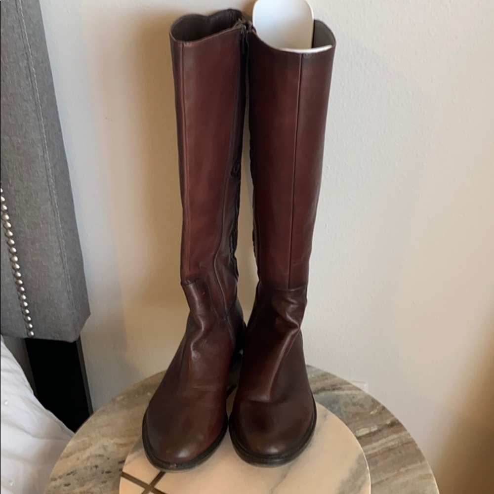 Brown riding boot